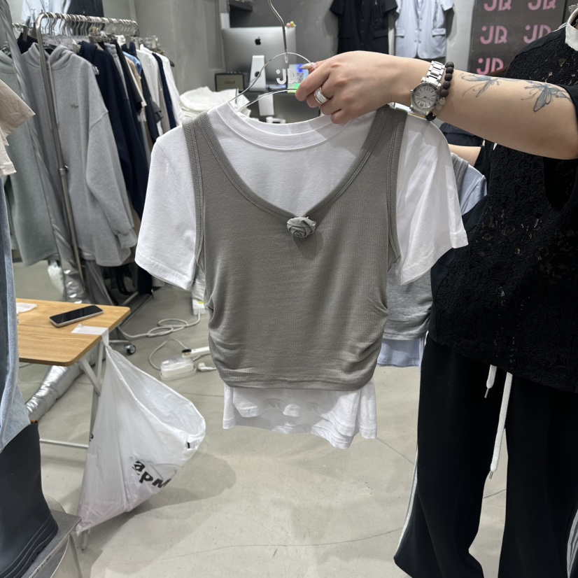 JUDYQUE韓國東大門直郵女裝新品推薦休閑熱賣職業T恤套裝JUDYQUET恤圖色2