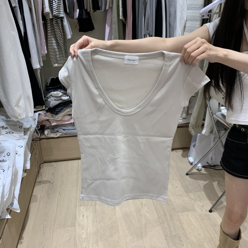 MEMOIRE韓國東大門直郵女士新品人氣熱賣時尚推薦職業T恤U領MEMOIRET恤圖色1