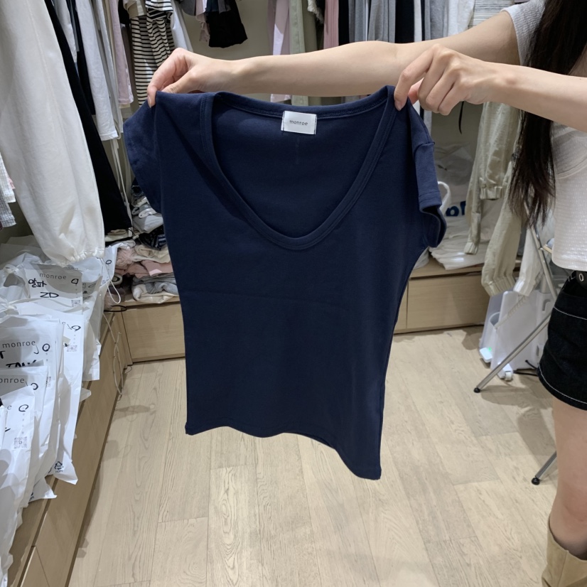 MEMOIRE韓國東大門直郵女士新品人氣熱賣時尚推薦職業T恤U領MEMOIRET恤圖色3