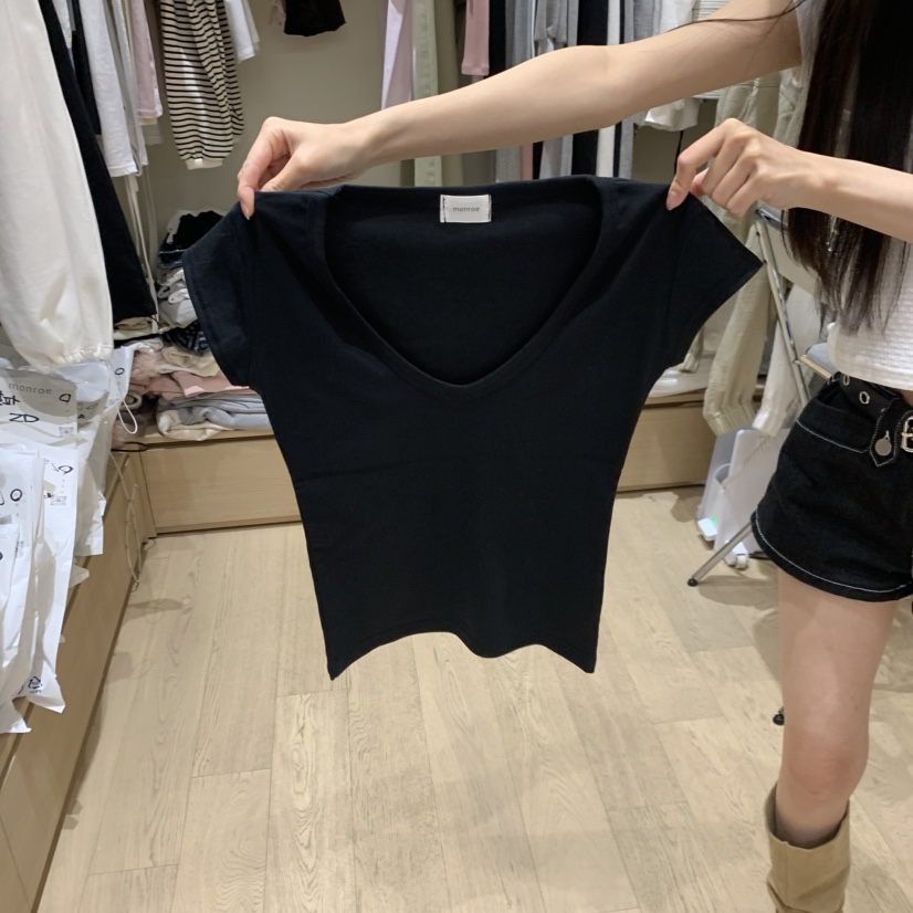 MEMOIRE韓國東大門直郵女士新品人氣熱賣時尚推薦職業T恤U領MEMOIRET恤圖色4