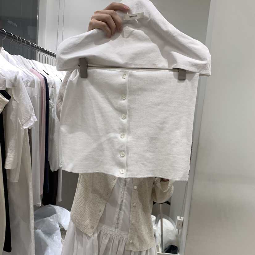 VERVEINE東大門代購女裝新款休閑真品熱賣26春夏吊帶背心紐扣VERVEINE吊帶/背心圖色1