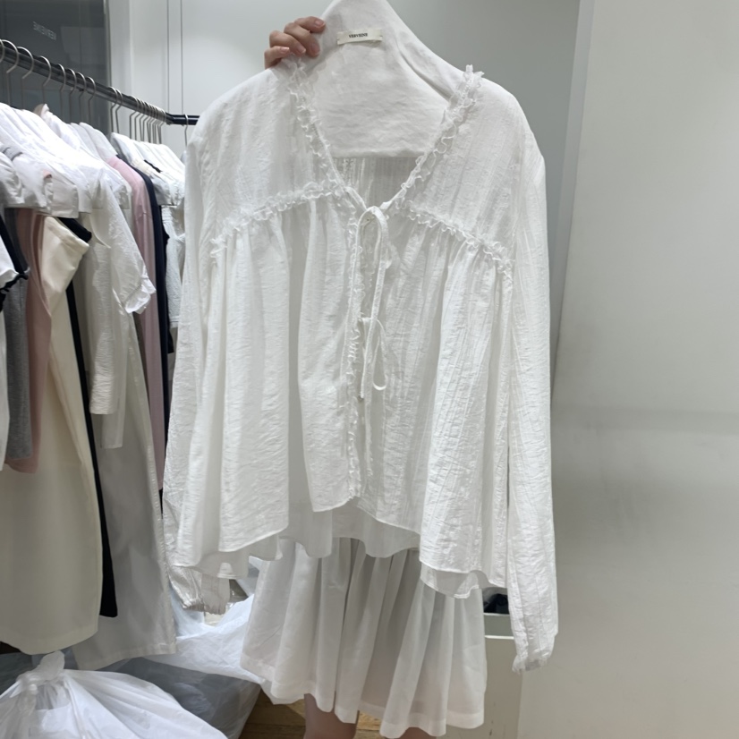 VERVEINE韓國直郵女裝新款26春夏時尚真品襯衫蕾絲衫荷葉邊VERVEINE襯衫/蕾絲衫圖色1