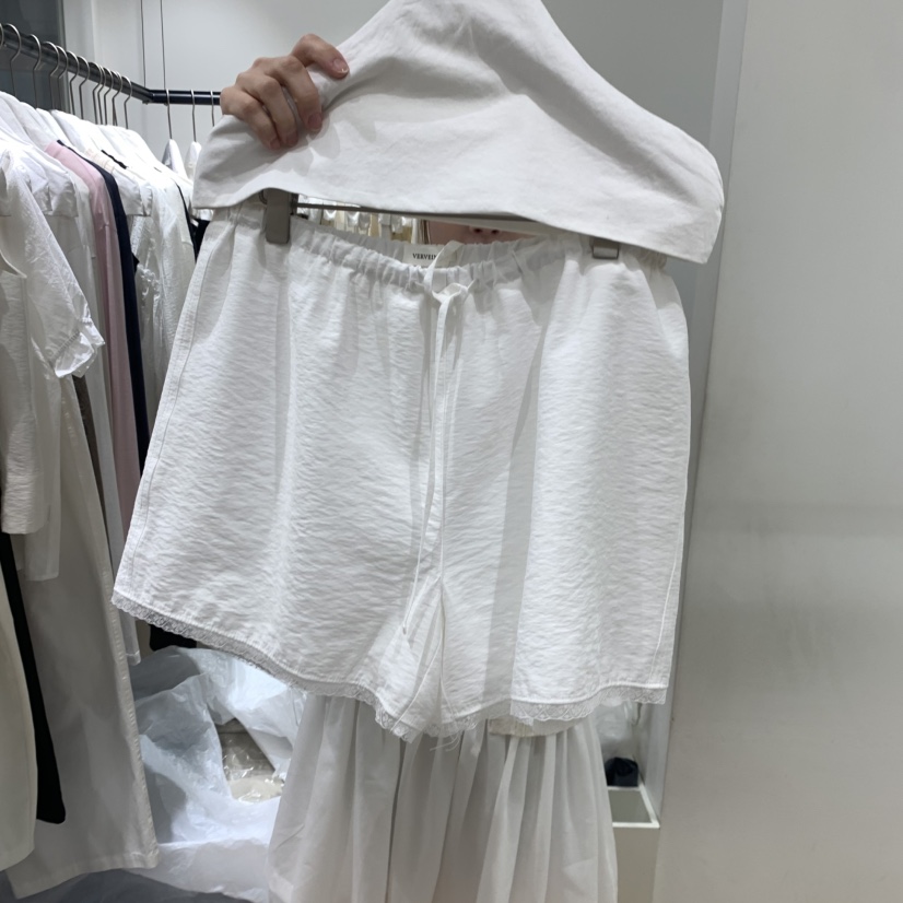 VERVEINE韓國直郵實拍女裝新品26春夏時尚休閑推薦短褲蕾絲VERVEINE短褲圖色2