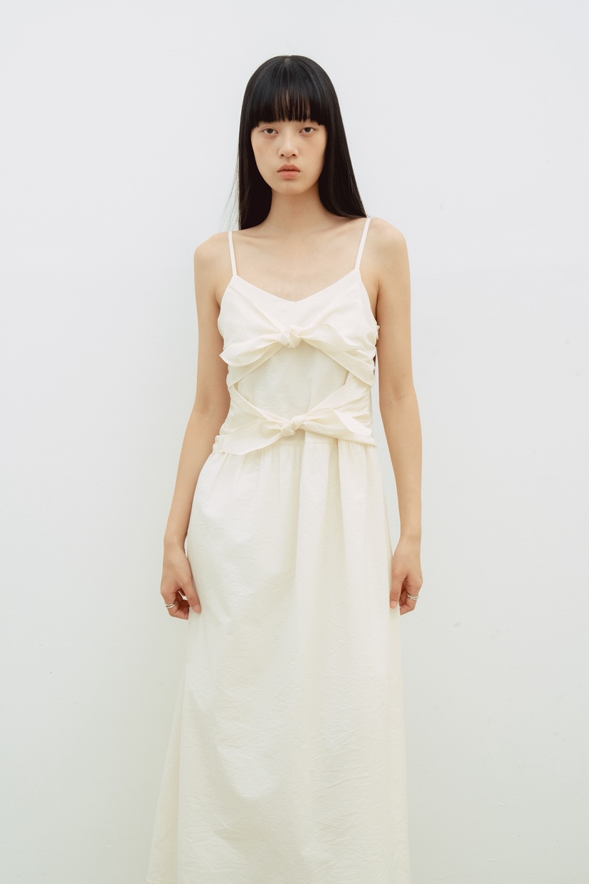 GALERIE NUIT韓國代購女士新款時尚26夏季職業連衣裙系帶緞GALERIE NUIT連衣裙