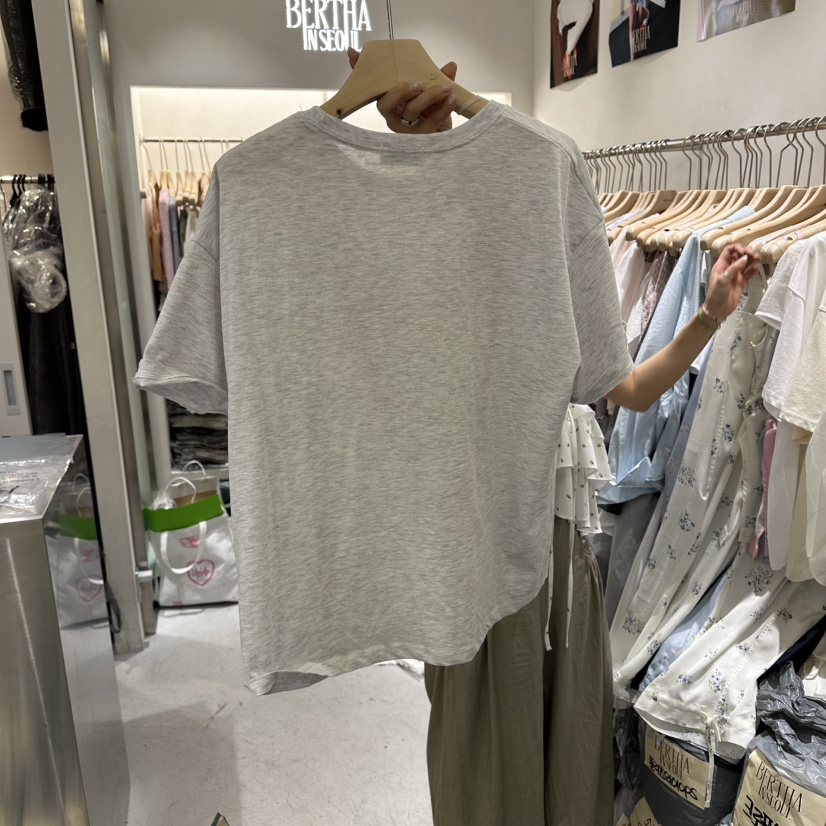 BERTHA韓國東大門代購女士新品推薦人氣熱賣時尚26春夏T恤BERTHAT恤