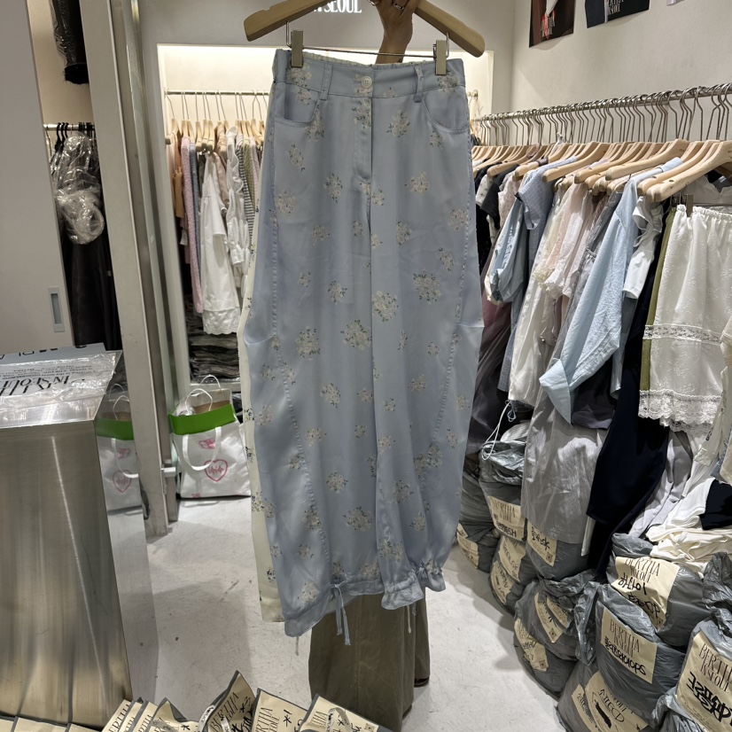 BERTHA韓國直郵女士新款26夏季職業推薦熱賣休閑褲花朵緞BERTHA休閑褲圖色2