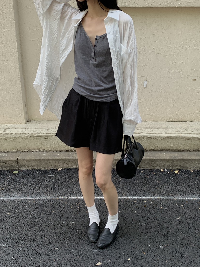 B_GARDER韓國直郵女裝新款熱賣休閑職業26春夏26夏季短褲緞面B.GARDER短褲