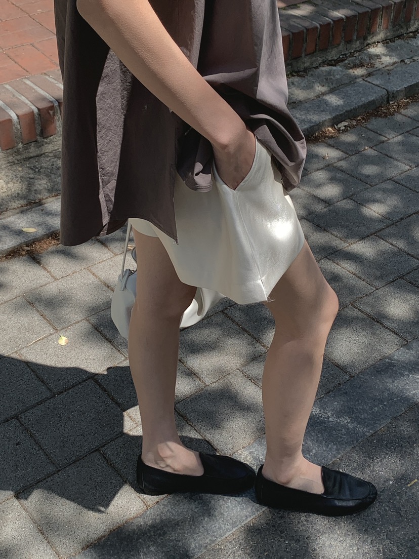 B_GARDER韓國直郵女裝新款熱賣休閑職業26春夏26夏季短褲緞面B.GARDER短褲