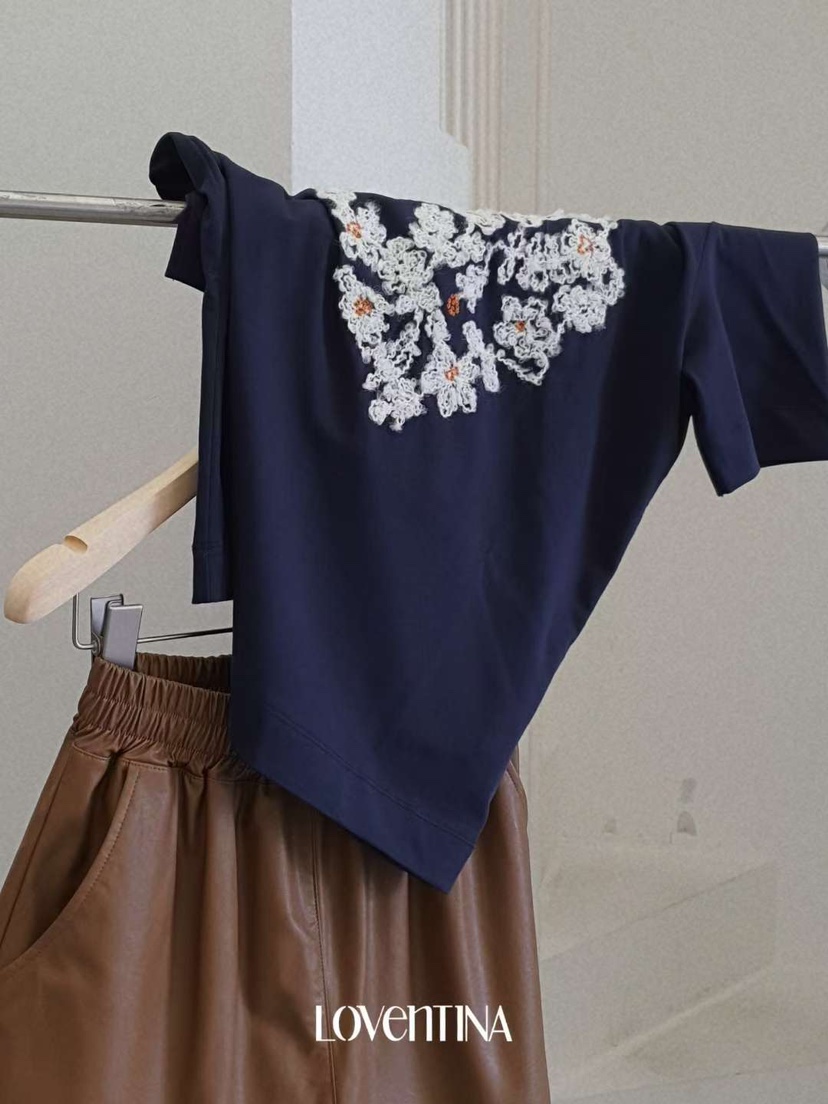 GENTLE B/LOVENTINA韓國直郵女士新品時尚T恤不含內搭刺繡花朵GENTLE B/LOVENTINAT恤