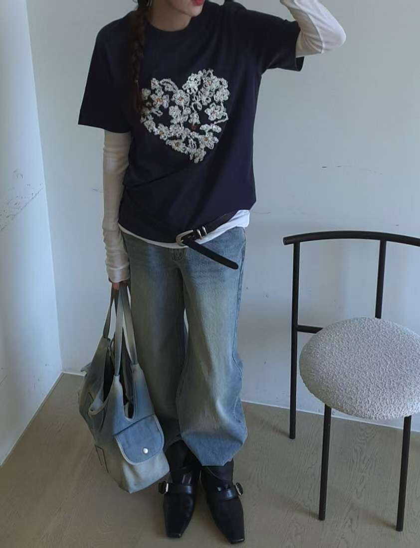 GENTLE B/LOVENTINA韓國直郵女士新品時尚T恤不含內搭刺繡花朵GENTLE B/LOVENTINAT恤