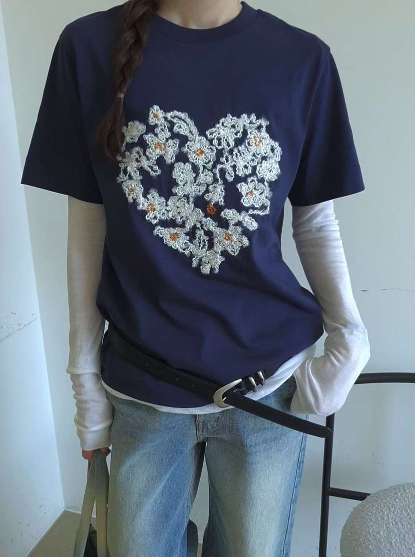 GENTLE B/LOVENTINA韓國直郵女士新品時尚T恤不含內搭刺繡花朵GENTLE B/LOVENTINAT恤圖色2