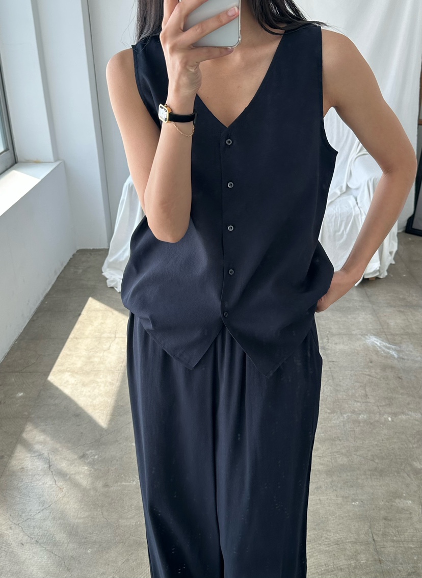 LE VASE韓國直郵女士新品26春夏時尚職業推薦吊帶背心雙面LE VASE吊帶/背心圖色3