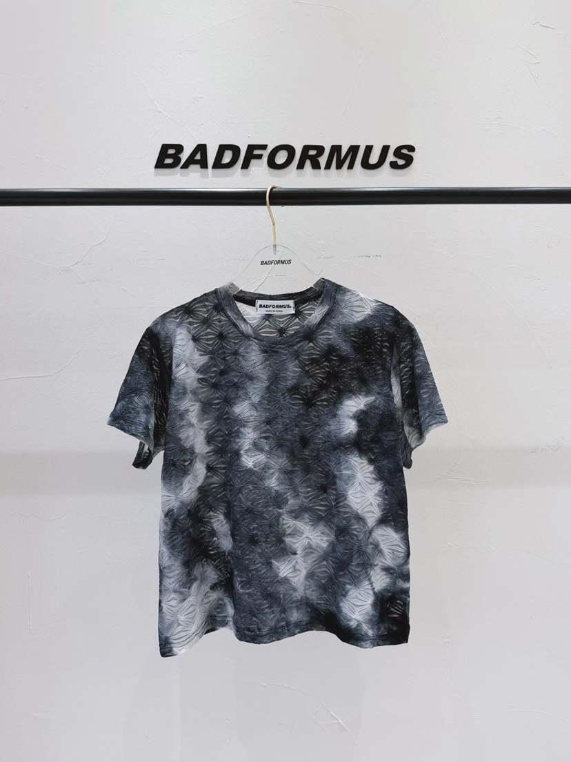 BADFORMUS韓國直郵實拍女裝新品休閑職業時尚熱賣T恤印花BADFORMUST恤圖色2