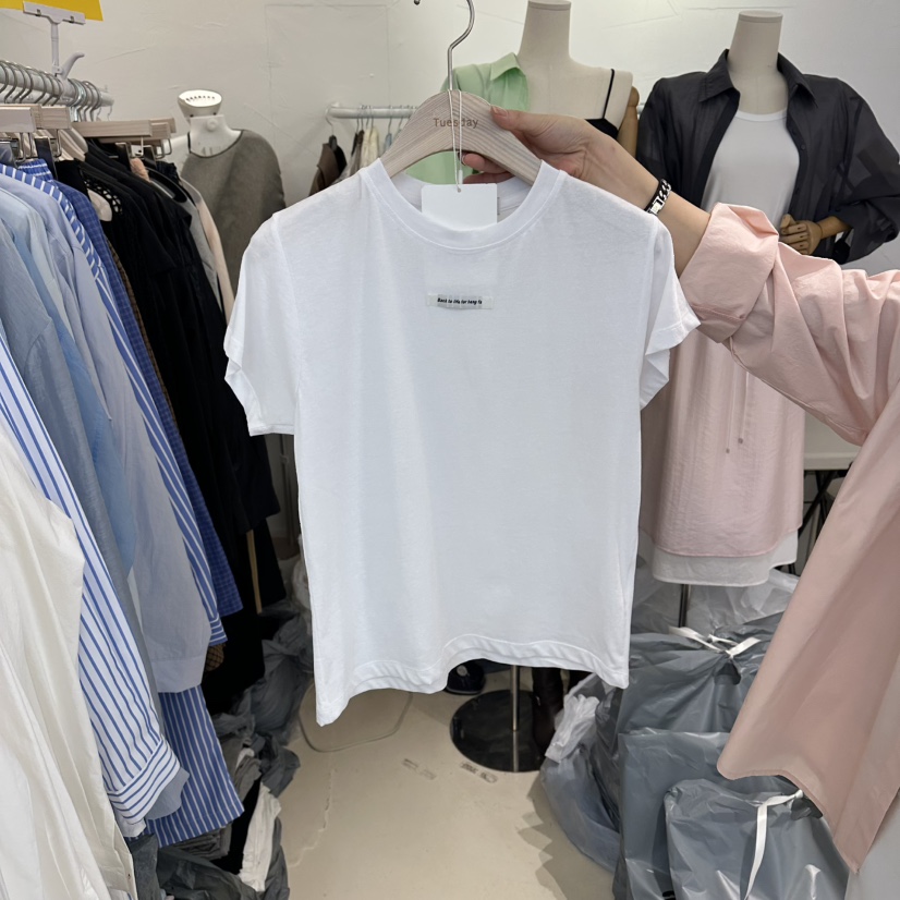 FLORAL韓國直郵實拍女裝新品休閑熱賣推薦時尚職業人氣T恤FLORALT恤圖色1