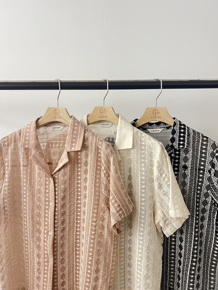LOGON東大門實拍韓國女士新品26夏季職業休閑襯衫蕾絲衫刺繡LOGON襯衫/蕾絲衫