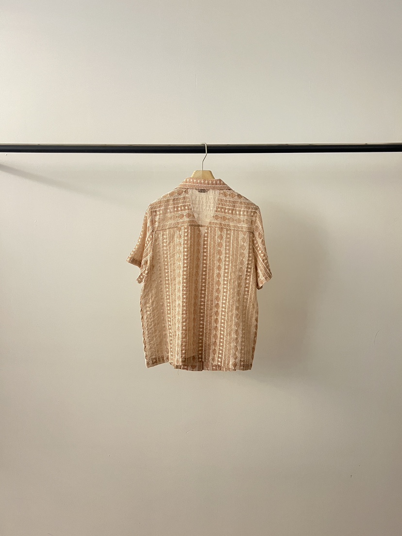 LOGON東大門實拍韓國女士新品26夏季職業休閑襯衫蕾絲衫刺繡LOGON襯衫/蕾絲衫