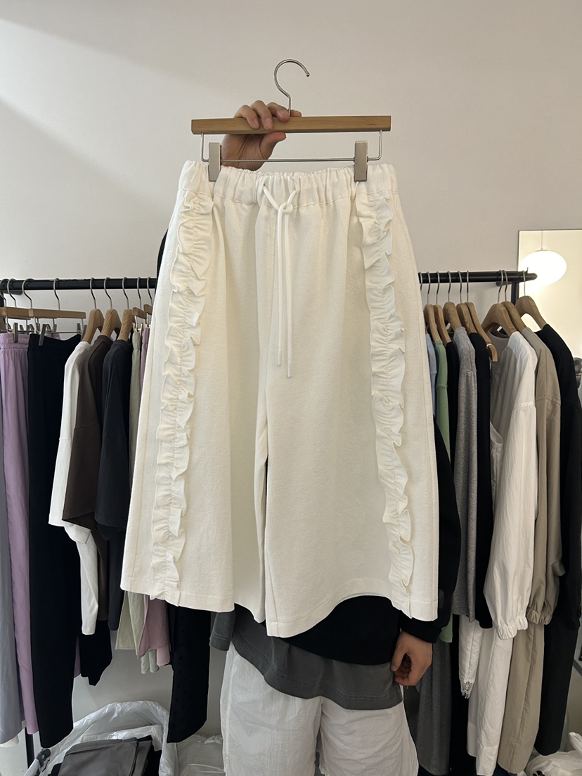 AS THOUGHT韓國直郵女士新品26夏季熱賣休閑褲荷葉邊棉質AS THOUGHT休閑褲圖色1