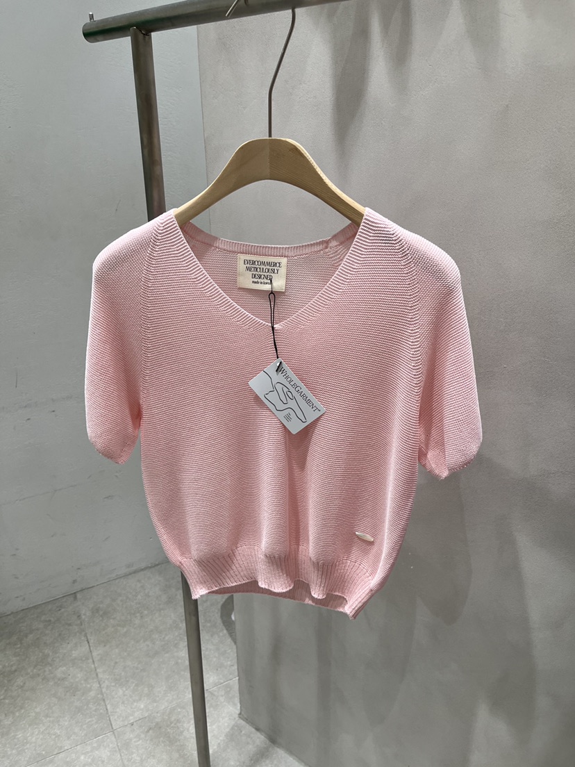 EVERCOMMERCE METICULOUSLY DESIGNED韓國代購女裝新品人氣針織衫EVERCOMMERCE METICULOUSLY DESIGNED針織衫