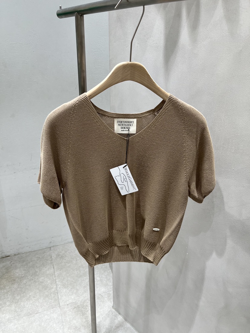 EVERCOMMERCE METICULOUSLY DESIGNED韓國代購女裝新品人氣針織衫EVERCOMMERCE METICULOUSLY DESIGNED針織衫