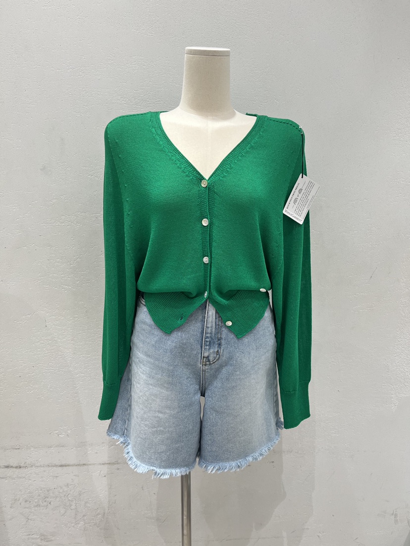 EVERCOMMERCE METICULOUSLY DESIGNED韓國東大門直郵女士新品推薦針織衫EVERCOMMERCE METICULOUSLY DESIGNED針織衫圖色1