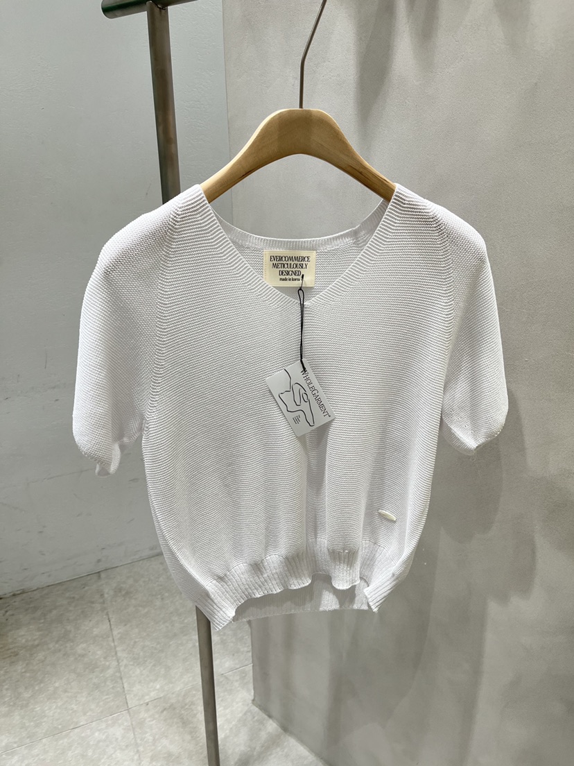 EVERCOMMERCE METICULOUSLY DESIGNED東大門實拍韓國女士新款時尚針織衫EVERCOMMERCE METICULOUSLY DESIGNED針織衫