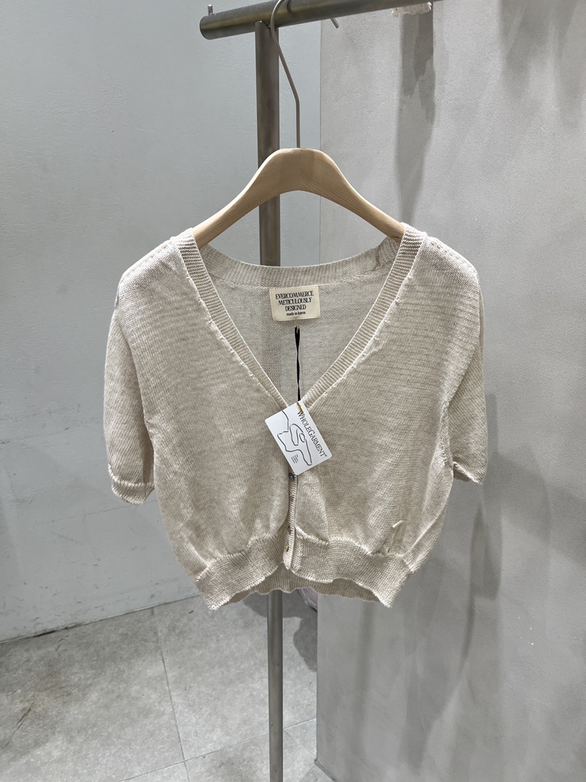 EVERCOMMERCE METICULOUSLY DESIGNED韓國直郵實拍女裝新品26夏季針織衫EVERCOMMERCE METICULOUSLY DESIGNED針織衫圖色1