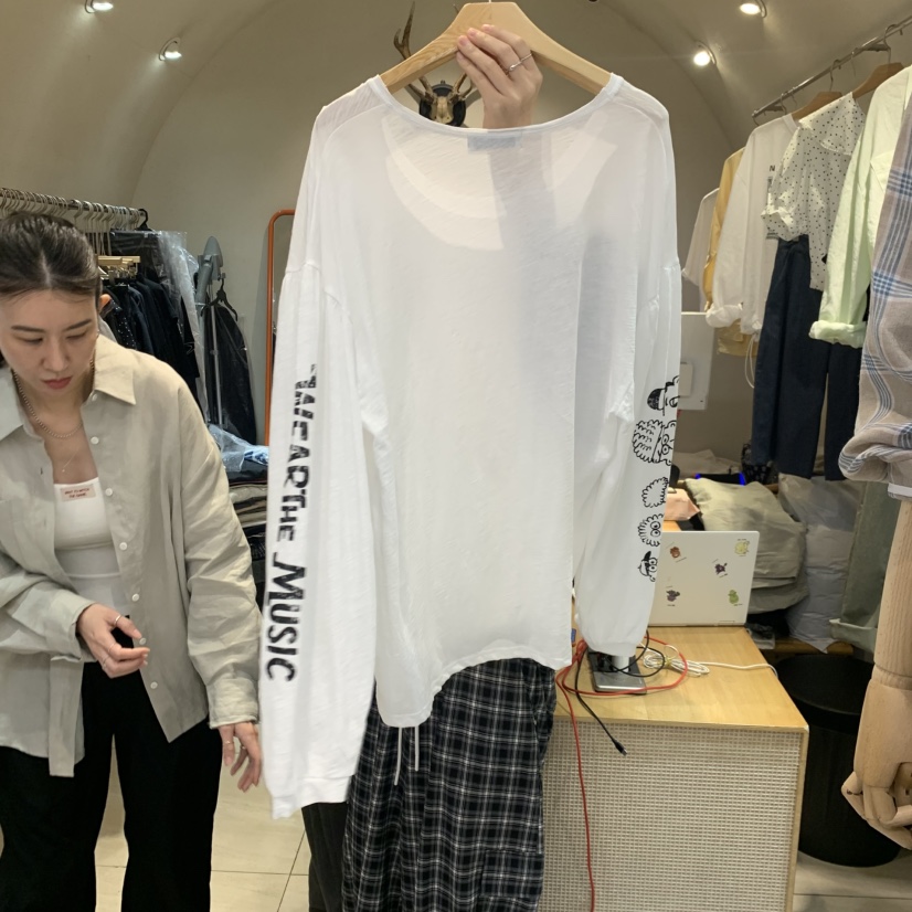 BLACKFRIDAY韓國東大門直郵女士新品職業推薦熱賣長袖T恤BLACK FRIDAY長袖T恤
