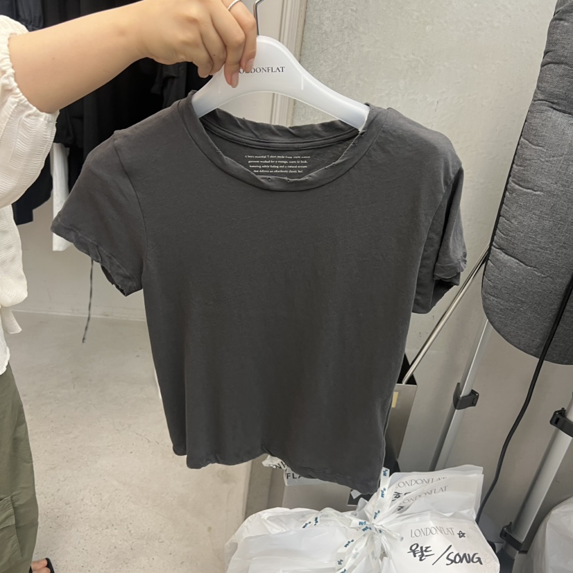 LONDON FLAT韓國直郵實拍女士新品26春夏26夏季熱賣時尚T恤LONDON FLATT恤圖色3