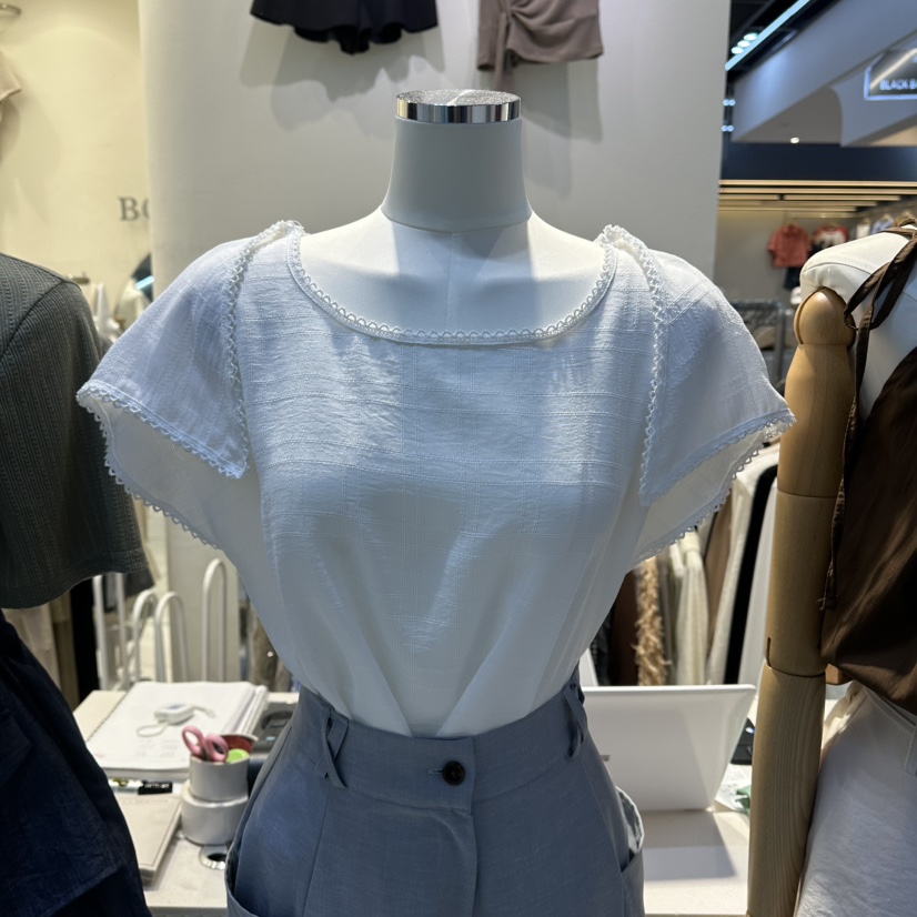 BOLD韓國東大門代購女裝新品推薦時尚人氣熱賣襯衫蕾絲衫BOLD襯衫/蕾絲衫圖色1