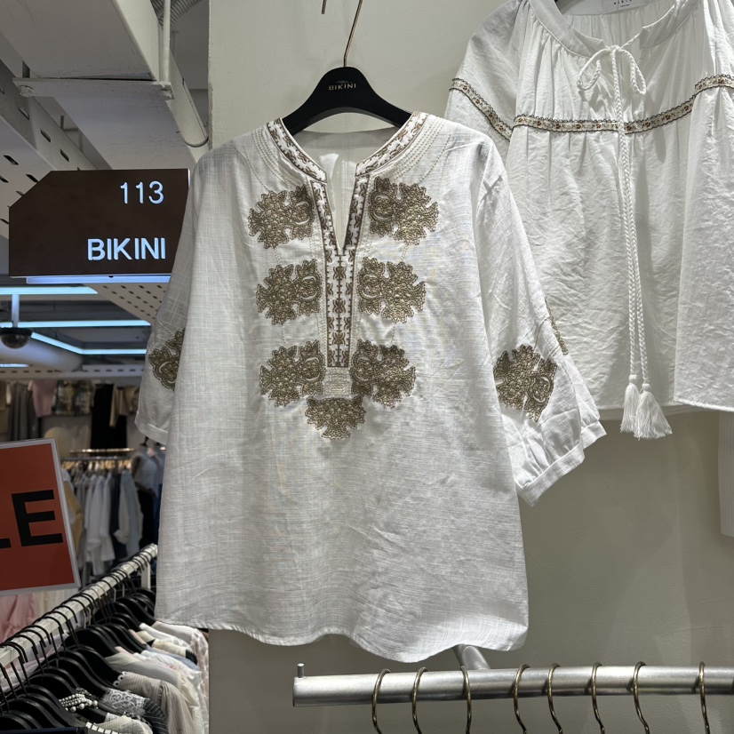BIKINI韓國直郵實拍女裝新款休閑人氣襯衫蕾絲衫亞麻布刺繡BIKINI襯衫/蕾絲衫圖色1