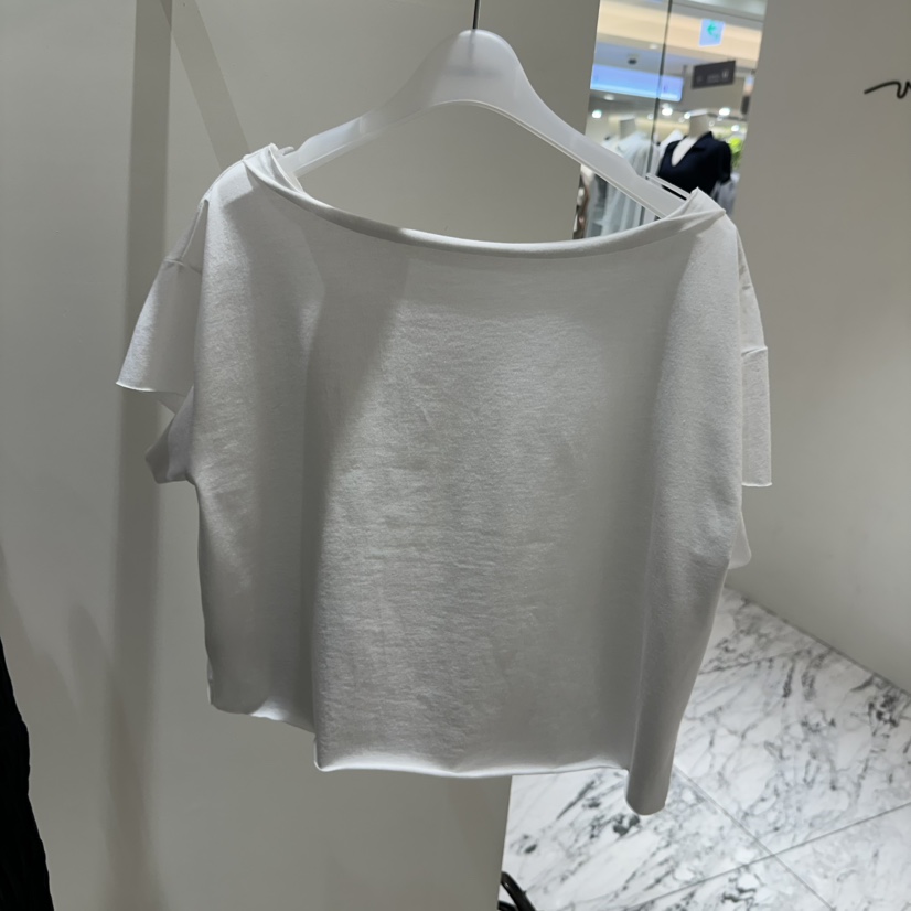 LOW MOMENT韓國東大門直郵女裝新品26夏季職業推薦26春夏T恤LOW MOMENTT恤