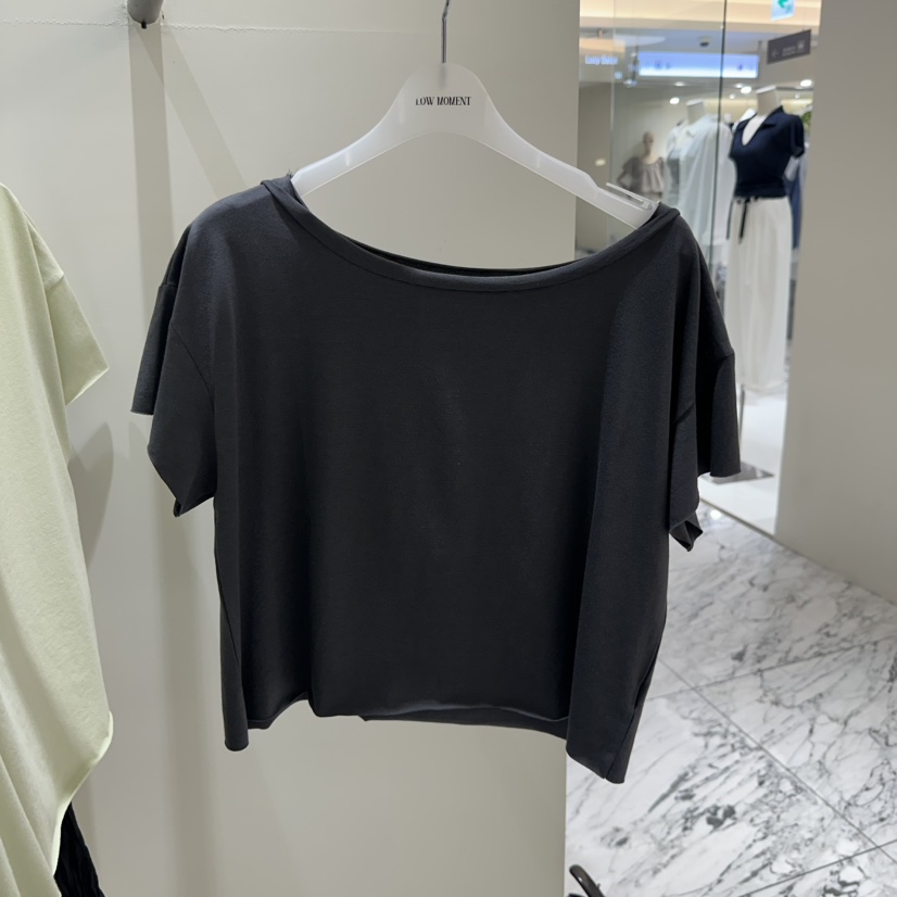 LOW MOMENT韓國東大門直郵女裝新品26夏季職業推薦26春夏T恤LOW MOMENTT恤圖色3