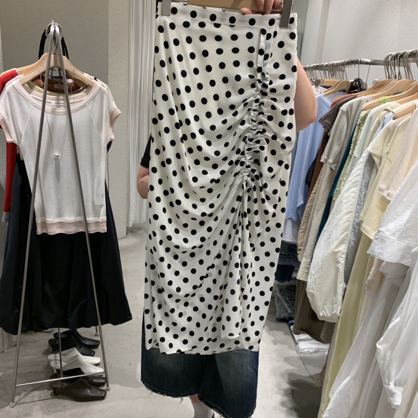 SSEMIENNE韓國東大門代購女裝新品職業26春夏長裙褶皺圓點SSENIQUE/SSEMIENNE長裙圖色2