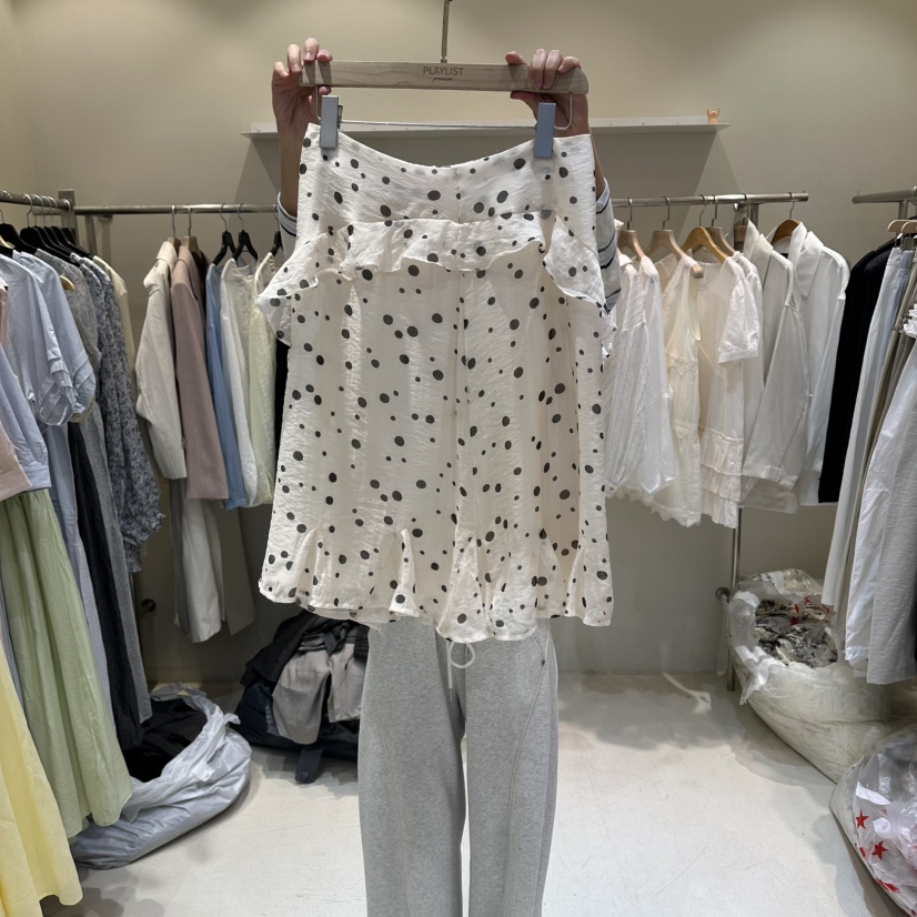 HER/PLAYLIST韓國直郵女裝新款26春夏時尚休閑半身裙中短裙HER/PLAYLIST半身裙/中短裙圖色1