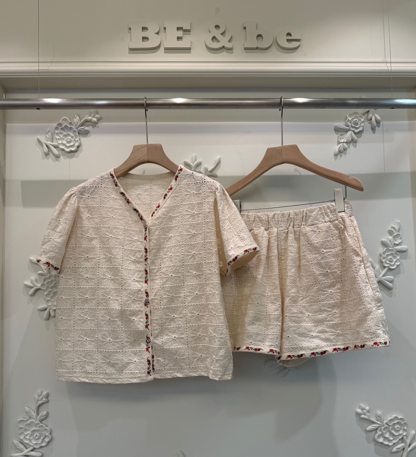 BE&amp;BE韓國代購女士新品推薦26夏季26春夏襯衫蕾絲衫刺繡BE&be襯衫/蕾絲衫