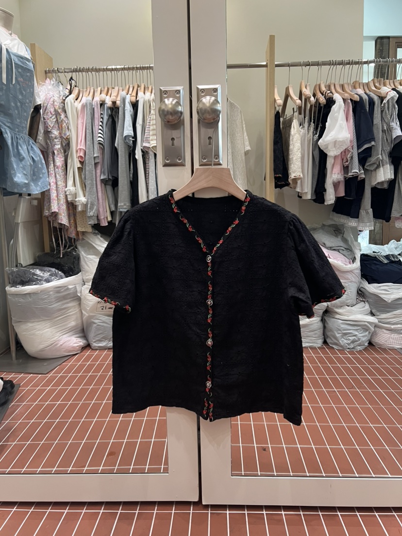 BE&amp;BE韓國代購女士新品推薦26夏季26春夏襯衫蕾絲衫刺繡BE&be襯衫/蕾絲衫圖色2