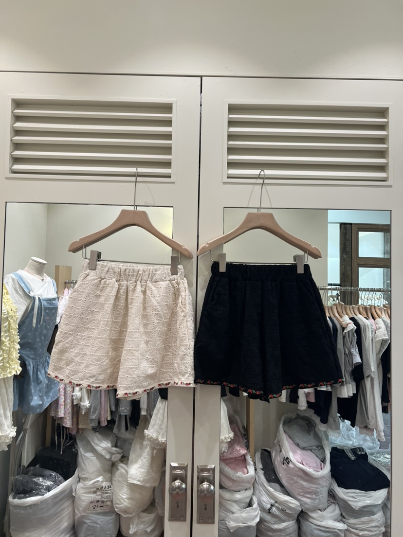 BE&amp;BE韓國東大門代購女士新品推薦人氣職業短褲繡花BE&be短褲
