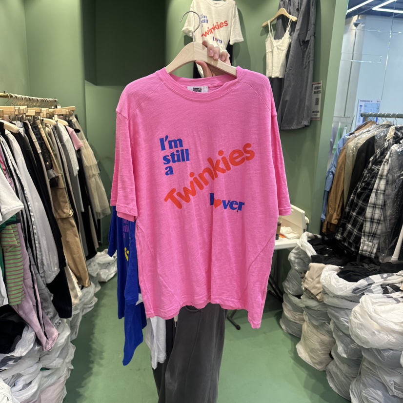 ROMANTIC NEWYORK韓國東大門代購女裝新品熱賣26夏季T恤ROMANTIC NEWYORKT恤圖色2