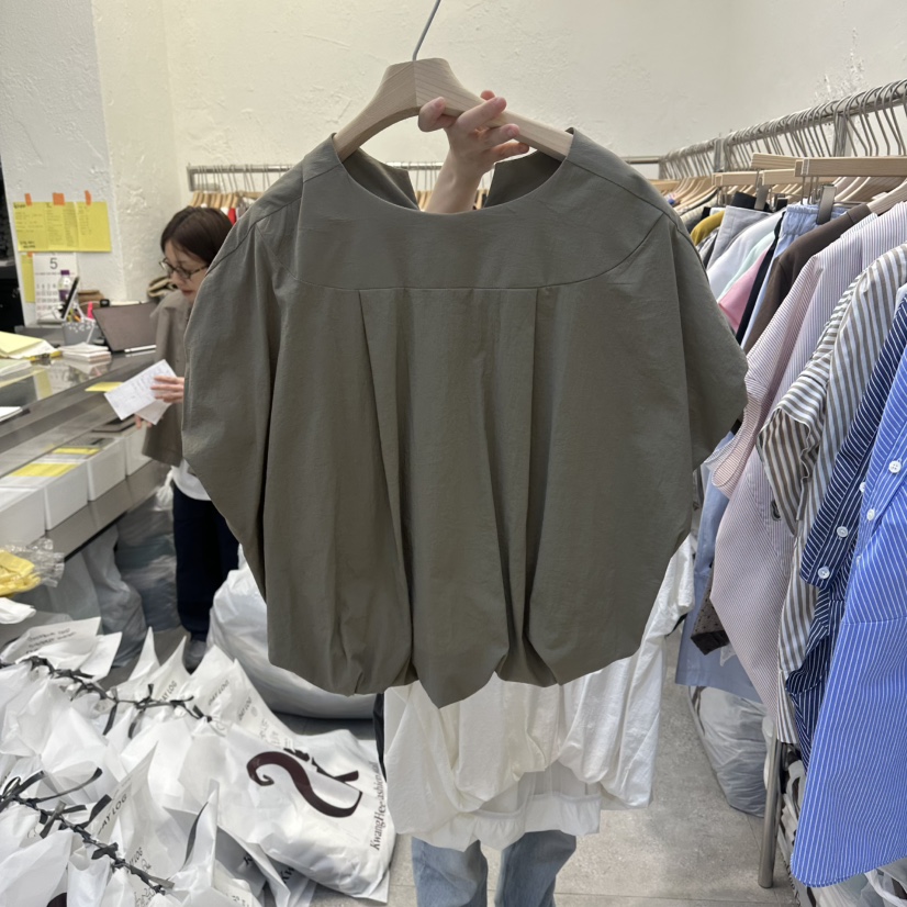DA YLOG韓國直郵女裝新品26夏季熱賣時尚襯衫蕾絲衫V領開衩DA YLOG襯衫/蕾絲衫