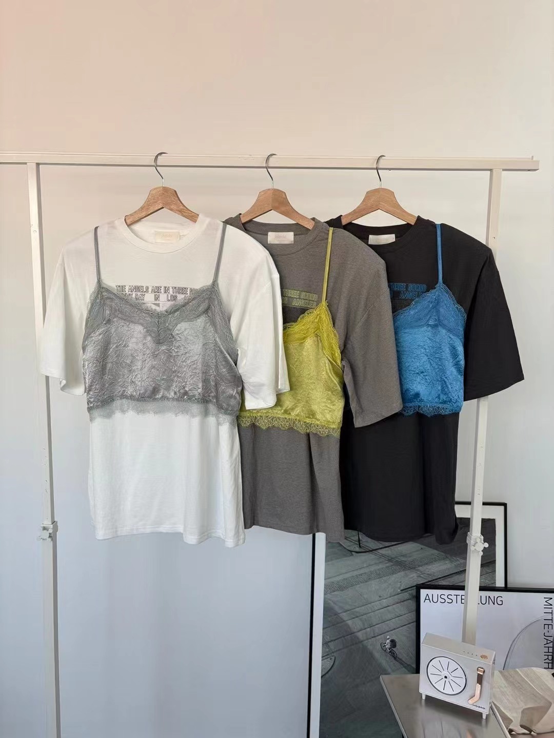 GGAEBI韓國東大門代購女裝新品26春夏吊帶背心不含內搭緞面GGAEBI吊帶/背心圖色2左二色