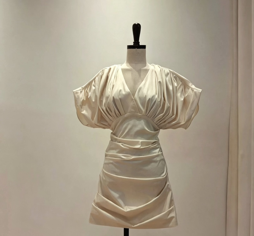 VAN NZILL韓國東大門代購女士新款26夏季熱賣連衣裙V領褶裥VAN NZILL連衣裙圖色1
