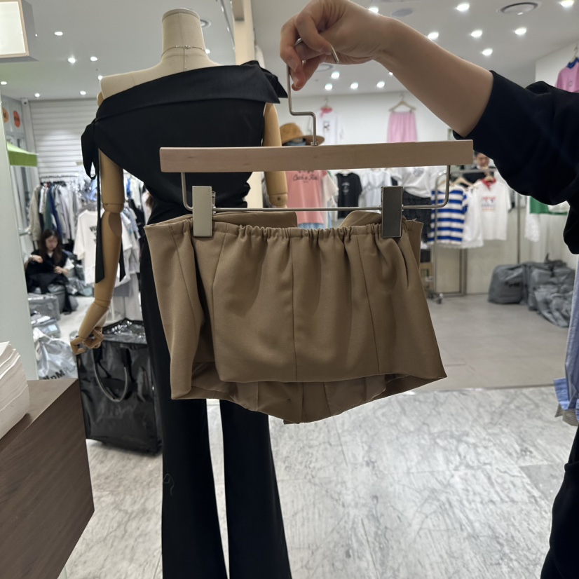 BES韓國直郵女裝新品職業熱賣推薦26春夏26夏季吊帶背心褶皺BES SEOUL吊帶/背心