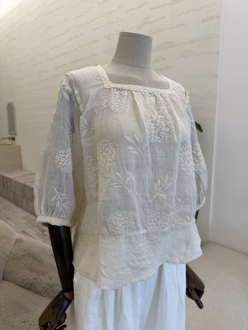 LAUNDRY韓國代購女裝新款推薦熱賣職業26夏季襯衫蕾絲衫刺繡LAUNDRY襯衫/蕾絲衫