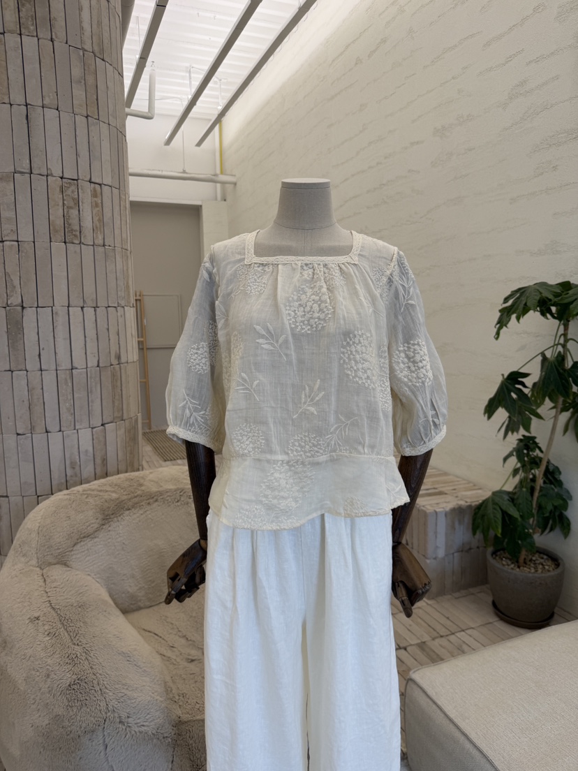 LAUNDRY韓國代購女裝新款推薦熱賣職業26夏季襯衫蕾絲衫刺繡LAUNDRY襯衫/蕾絲衫