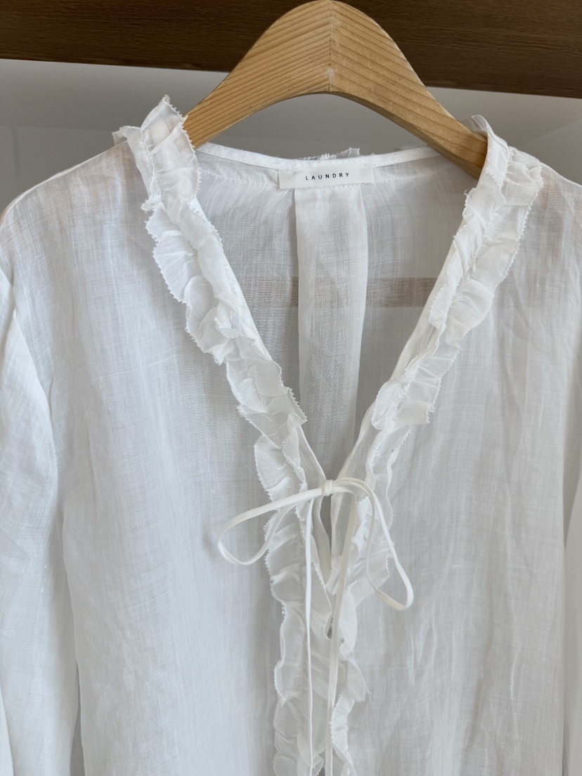 LAUNDRY韓國直郵實拍女裝新款26夏季熱賣襯衫蕾絲衫荷葉邊LAUNDRY襯衫/蕾絲衫