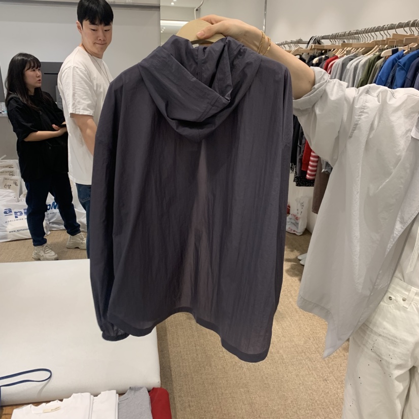 SELF SERVICE韓國直郵女士新品26夏季襯衫蕾絲衫連帽衫尼龍SELF SERVICE襯衫/蕾絲衫