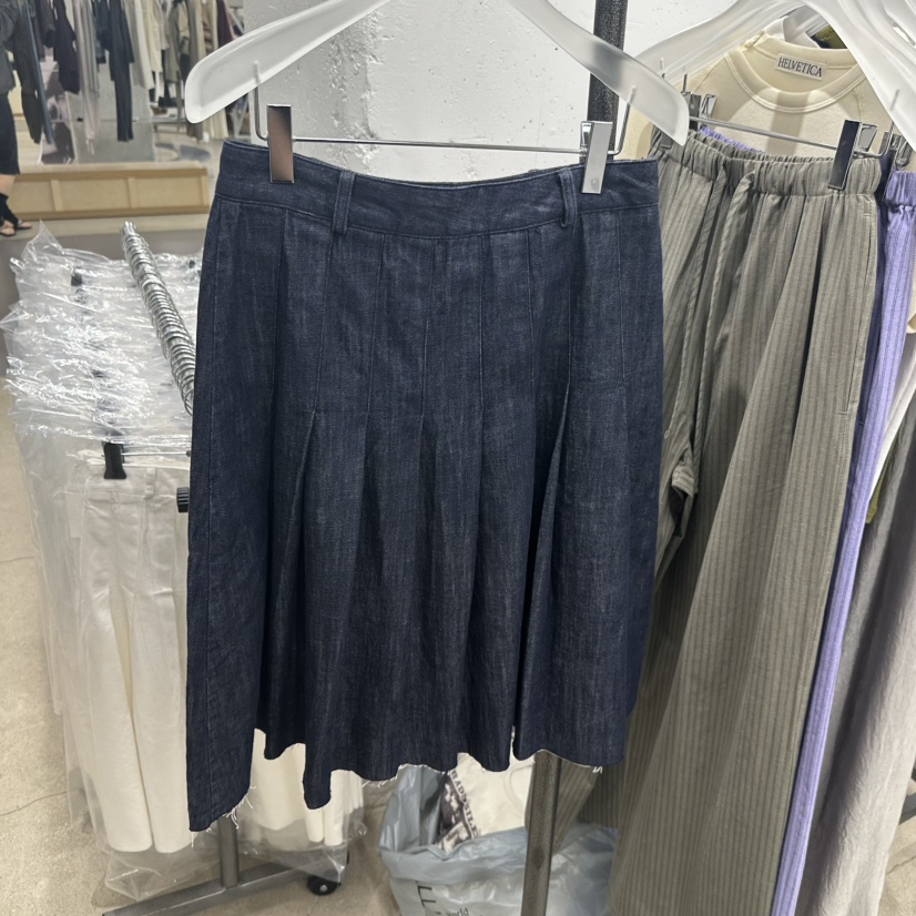 HELVETICA韓國直郵女裝新品職業熱賣26春夏半身裙中短裙褶裥HELVETICA半身裙/中短裙圖色1