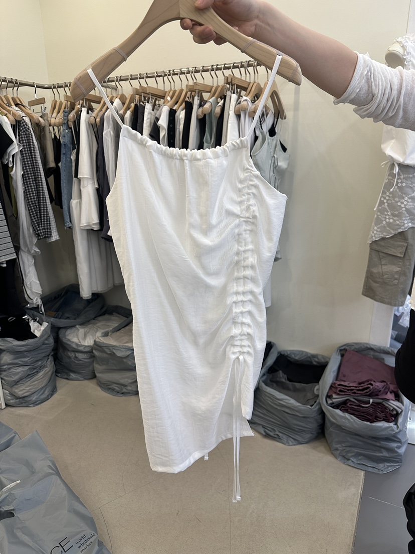 MONDAYMORING韓國東大門代購女裝新品26夏季人氣吊帶背心MONDAYMORING吊帶/背心圖色1
