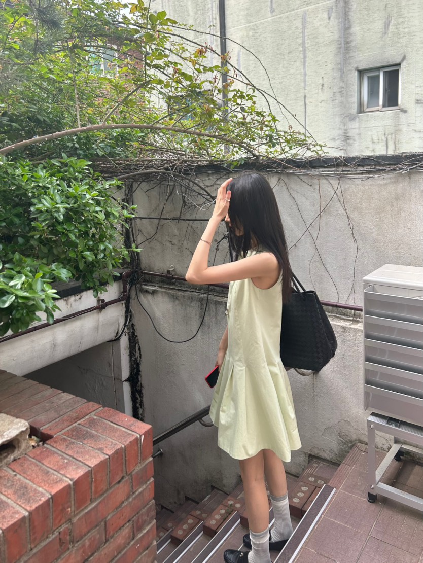 ME MO韓國直郵實拍女裝新品26夏季時尚推薦職業休閑連衣裙ME MO連衣裙