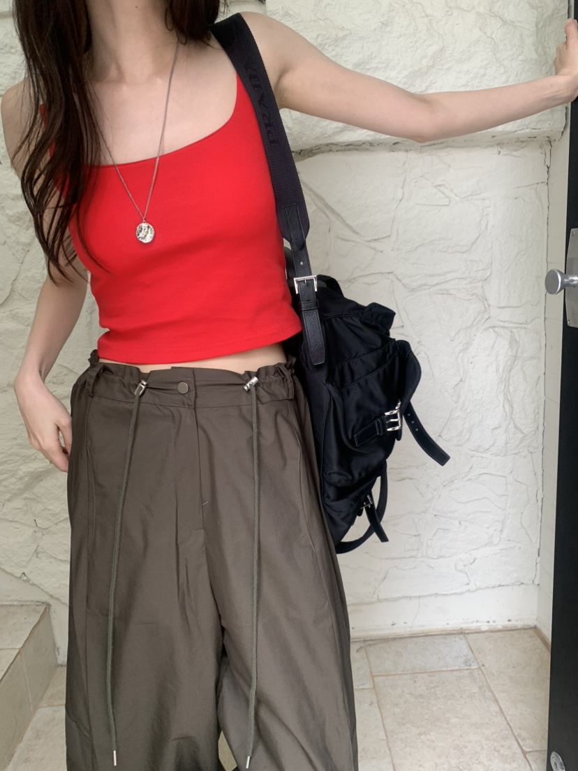 LE AVE韓國直郵女裝新品人氣時尚推薦熱賣26夏季吊帶背心LE AVE吊帶/背心